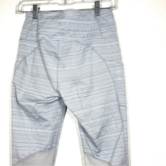 Athleta Leggings Chat to Town Gray Jacquard Mesh High Rise Cropped Workout Small - Picture 10 of 16